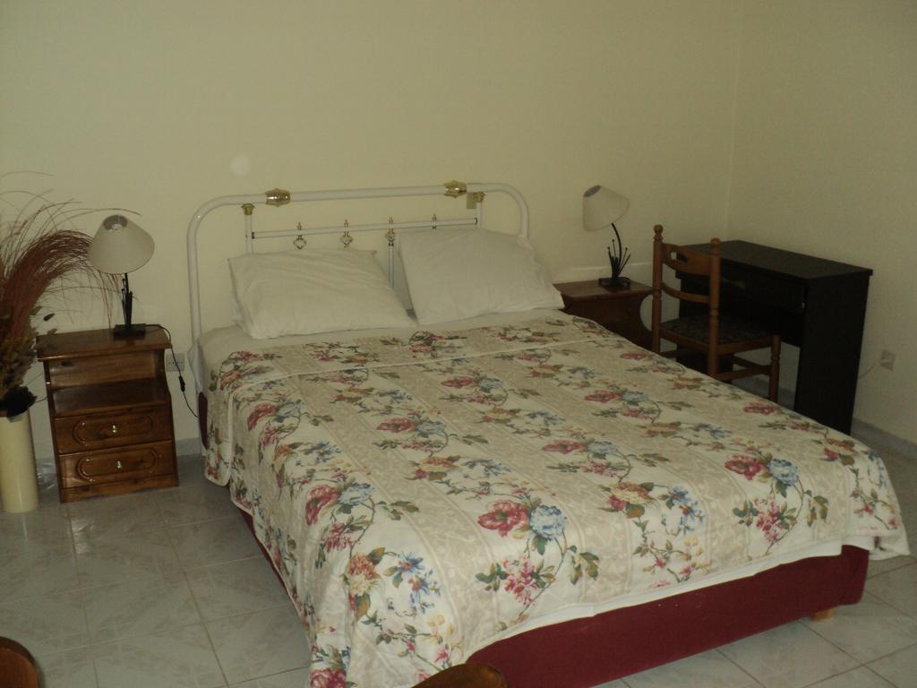 Miloi Rooms And Apartments Ruang foto