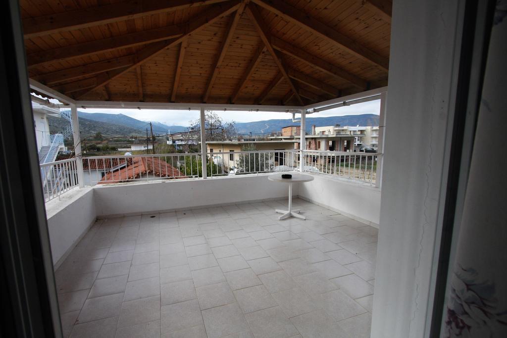 Miloi Rooms And Apartments Bagian luar foto