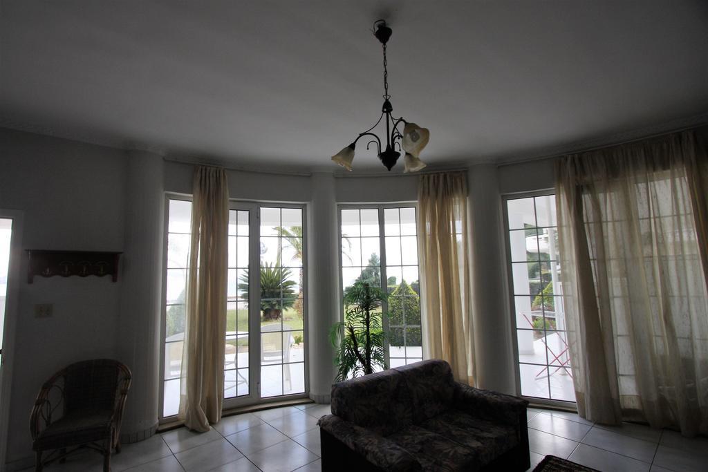 Miloi Rooms And Apartments Bagian luar foto