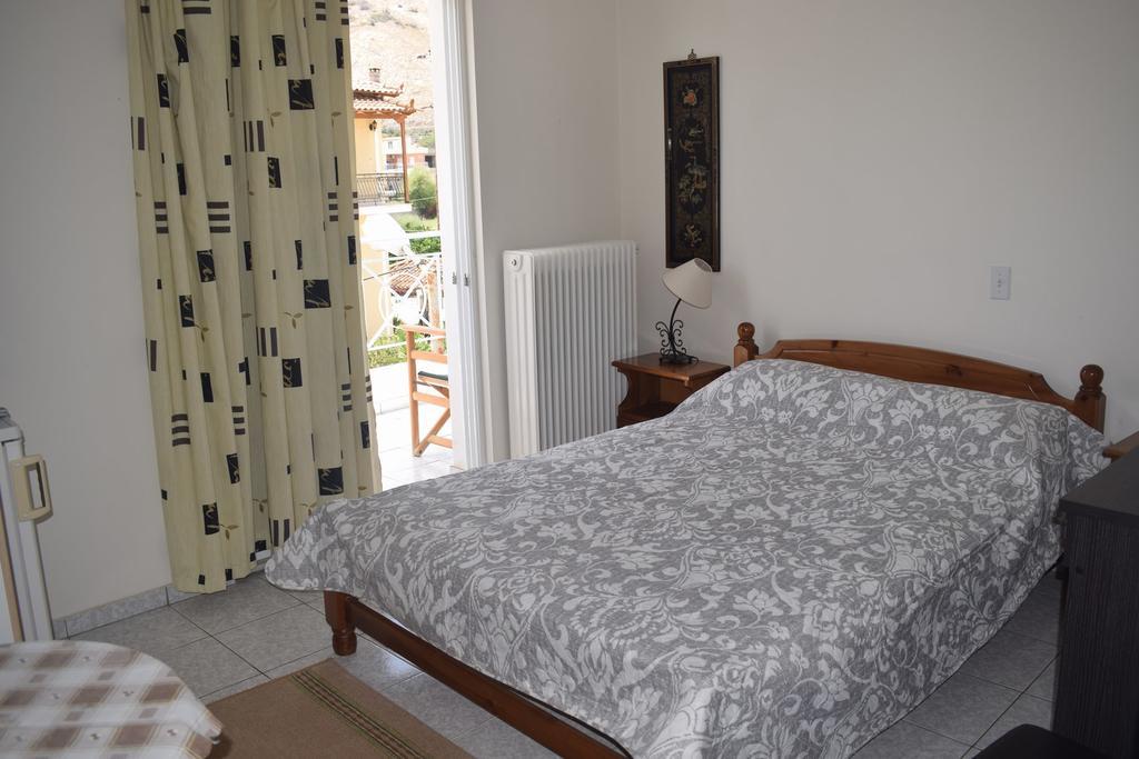 Miloi Rooms And Apartments Bagian luar foto